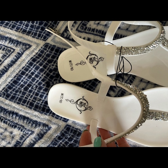 Summer Sandals - Picture 2 of 5